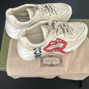 Gucci Cream and Red Sneakers Retro-Inspired Design Never worn